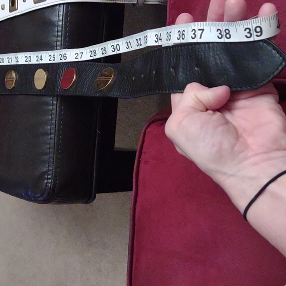 Vintage C C Skye black leather belt with gold circle design - Picture 2 of 6